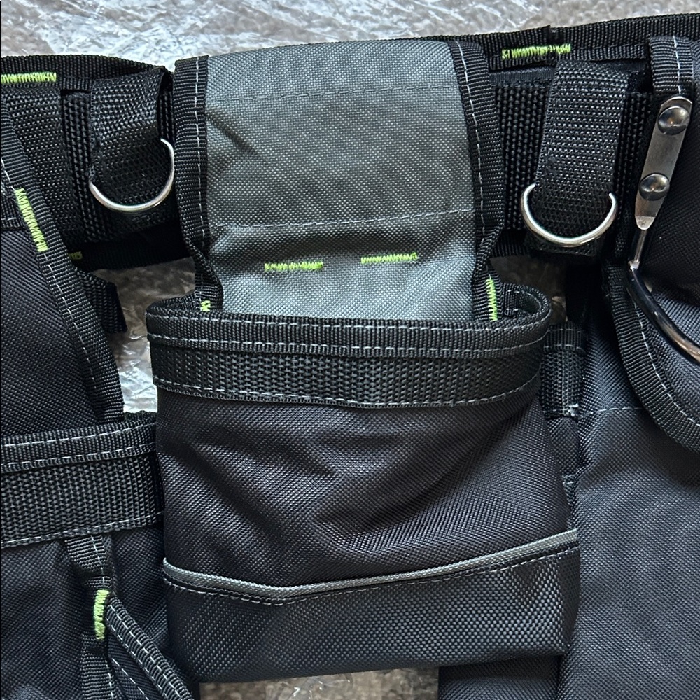 NWT AWP Carpenter Tool Rig - Picture 6 of 15